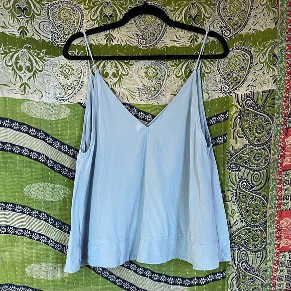 Free People Intimatley Gray Silk V-Neck Sleeveless Blouse Size Large - Picture 2 of 12